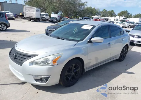 2015 Nissan Altima 2.5 Sv z USA, uszkodzony, nr VIN 1N4AL3AP2FC158345